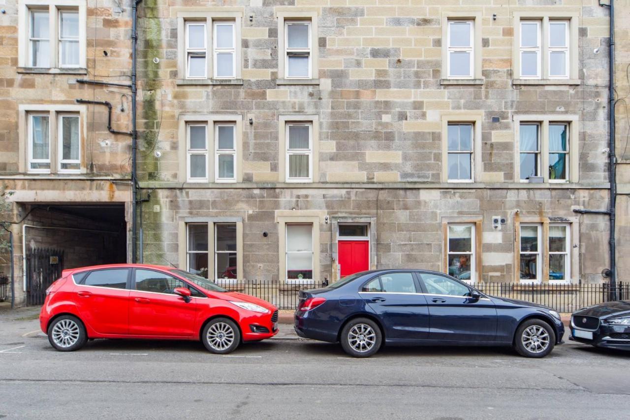 The Plywood Flat, Modern Style In A Traditional Tenement Edimburgo Esterno foto